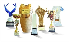 Nagrody otrzymane za zwyci�ztwo w kategorii Firma w konkursie Podlaska AgroLiga 2010